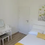 M&l Holliday * بيوغْغاد نا موغو