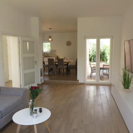 Holiday home M&l Holliday *